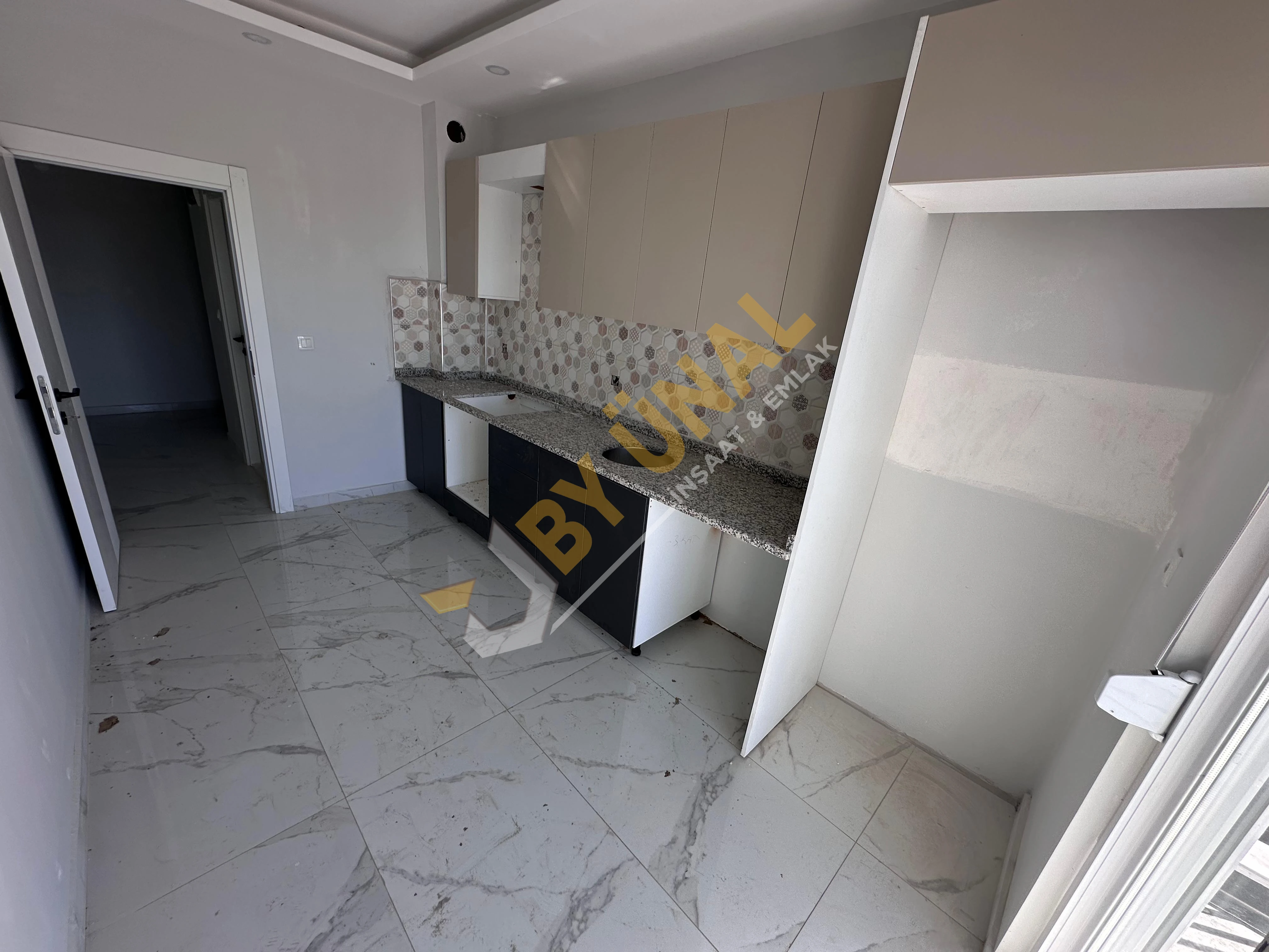 BY ÜNAL'DAN_KANAL'DA 2+1 ASANSÖRLÜ_SATILIK SIFIR DAİRE