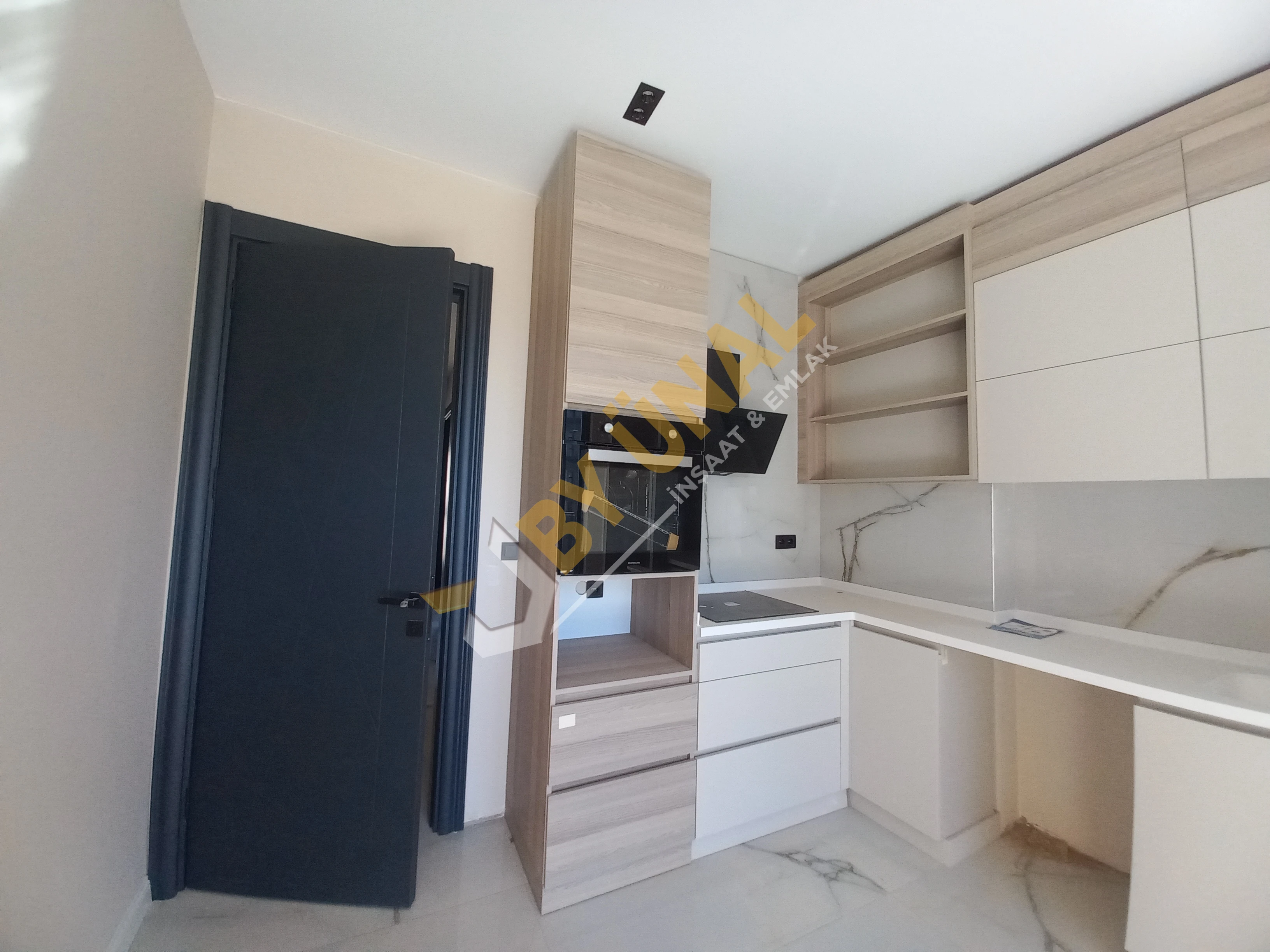 BY ÜNAL'DAN KEPEZ ÇANKAYA'DA ASANSÖRLÜ SİTE İÇİNDE HAVUZLU LÜKS DAİRE