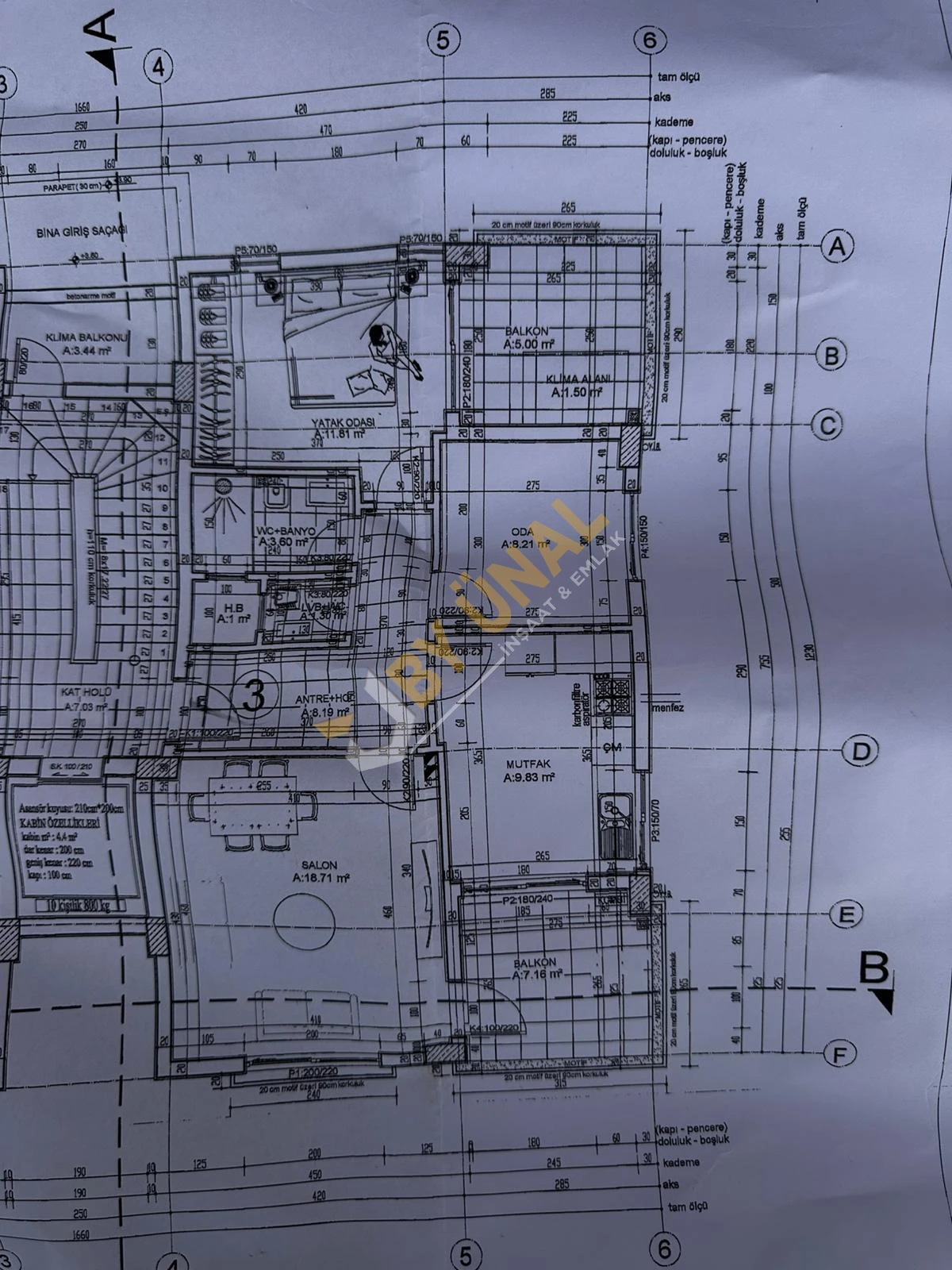 BY ÜNAL'DAN_DÖŞEMEALTI YENİKÖY'DE ACİL SATILIK KATTA ÇİFT BALKONLU DAİRE