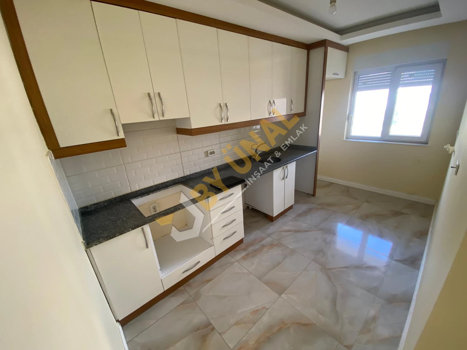 BY ÜNAL'DAN_KEPEZ SÜTÇÜLER'DE KİRALIK 2+1 DAİRE