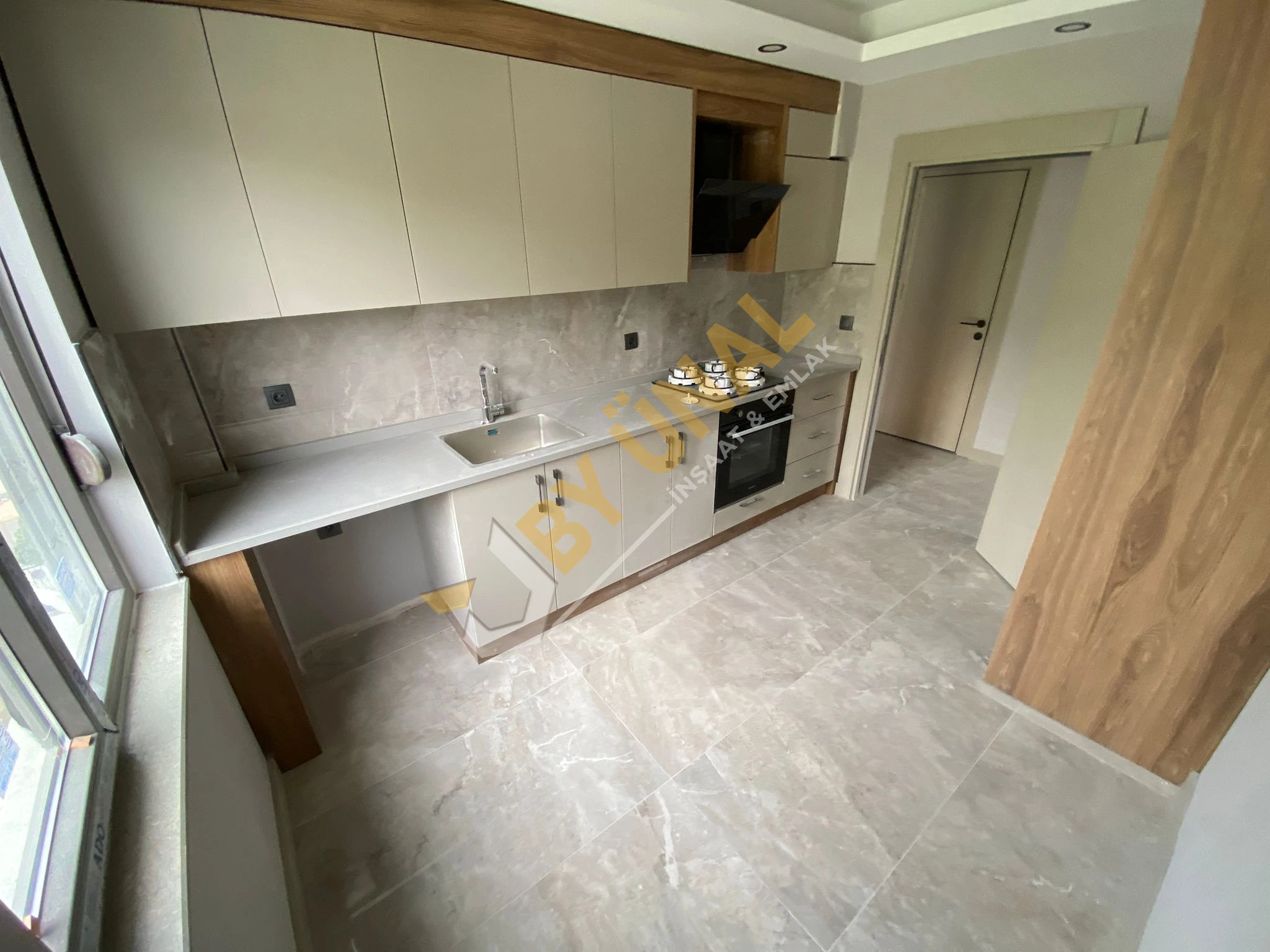 BY ÜNAL'DAN_YENİ EMEK'DE DOĞALGAZLI PAZARA YÜRÜME MESAFESİNDE SATILIK SIFIR 4+1  DUBLEKS DAİRE