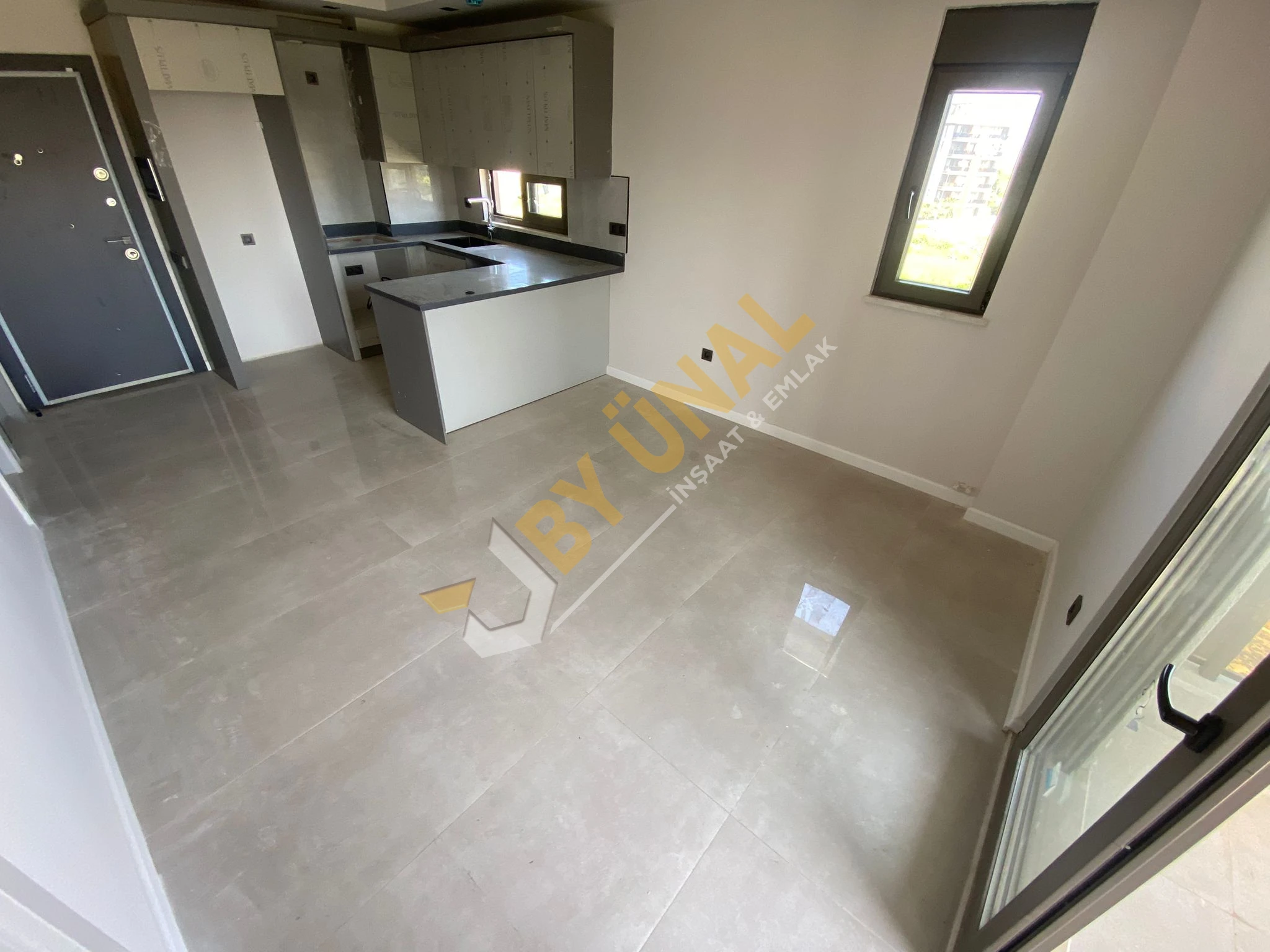 BY ÜNAL'DAN_GÖKSU'DA HAVUZLU GÜVENLİKLİ AKILLI EV SİSTEMLİ _2 BLOKLU SİTEDE SATILIK SIFIR 1+1 DAİRE